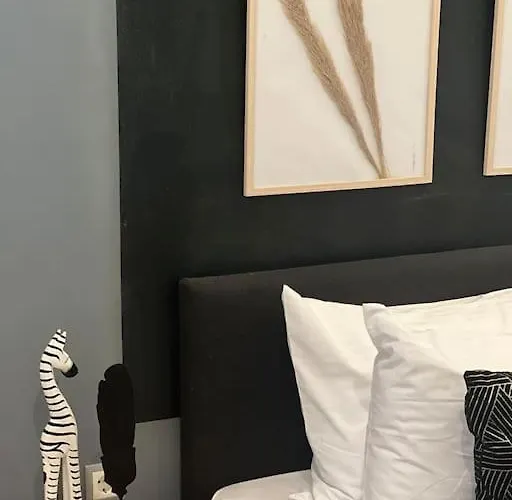 Modern Downtown Apartament *