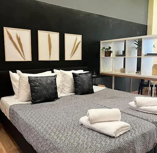 Modern Downtown Apartament *